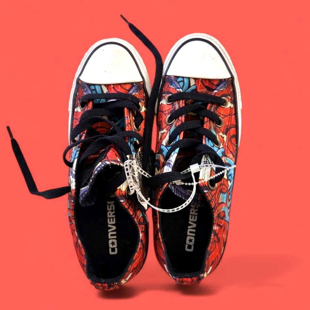 Converse women size 6